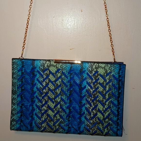 Purse - Picture 2 of 3